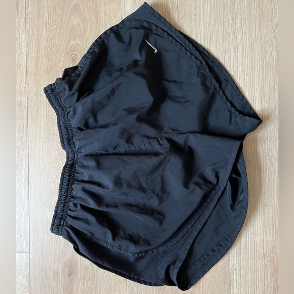 Nike shorts - Picture 1 of 2